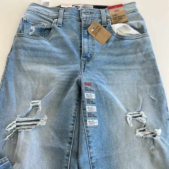 Levi’s Silver Tab Women’s Stretch High Mom Jeans - Picture 2 of 12